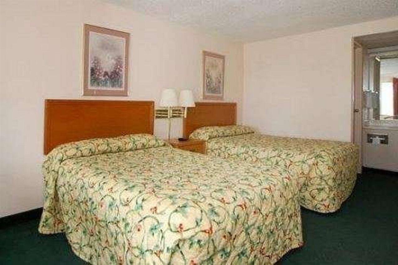 Knights Inn Elyria Esterno foto